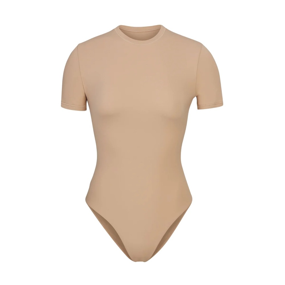 SKIMS FITS EVERYBODY T-SHIRT BODYSUIT